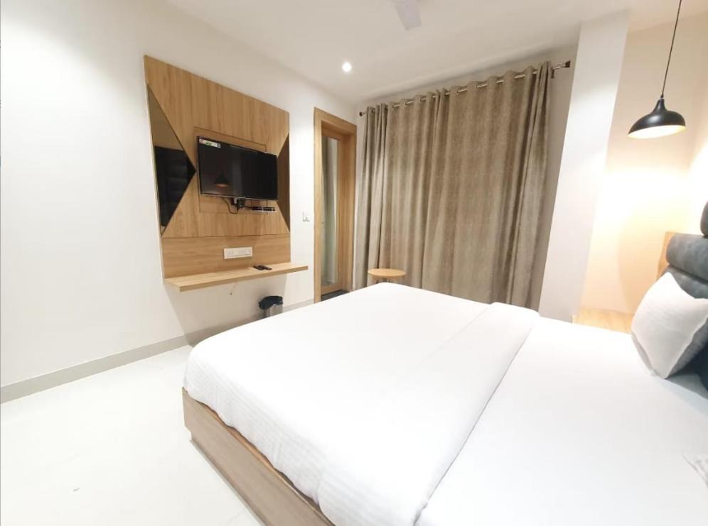 Hotel Scarlet Gwalior Dış mekan fotoğraf